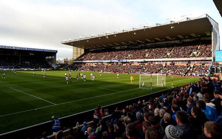 队在进攻端 队在进攻端