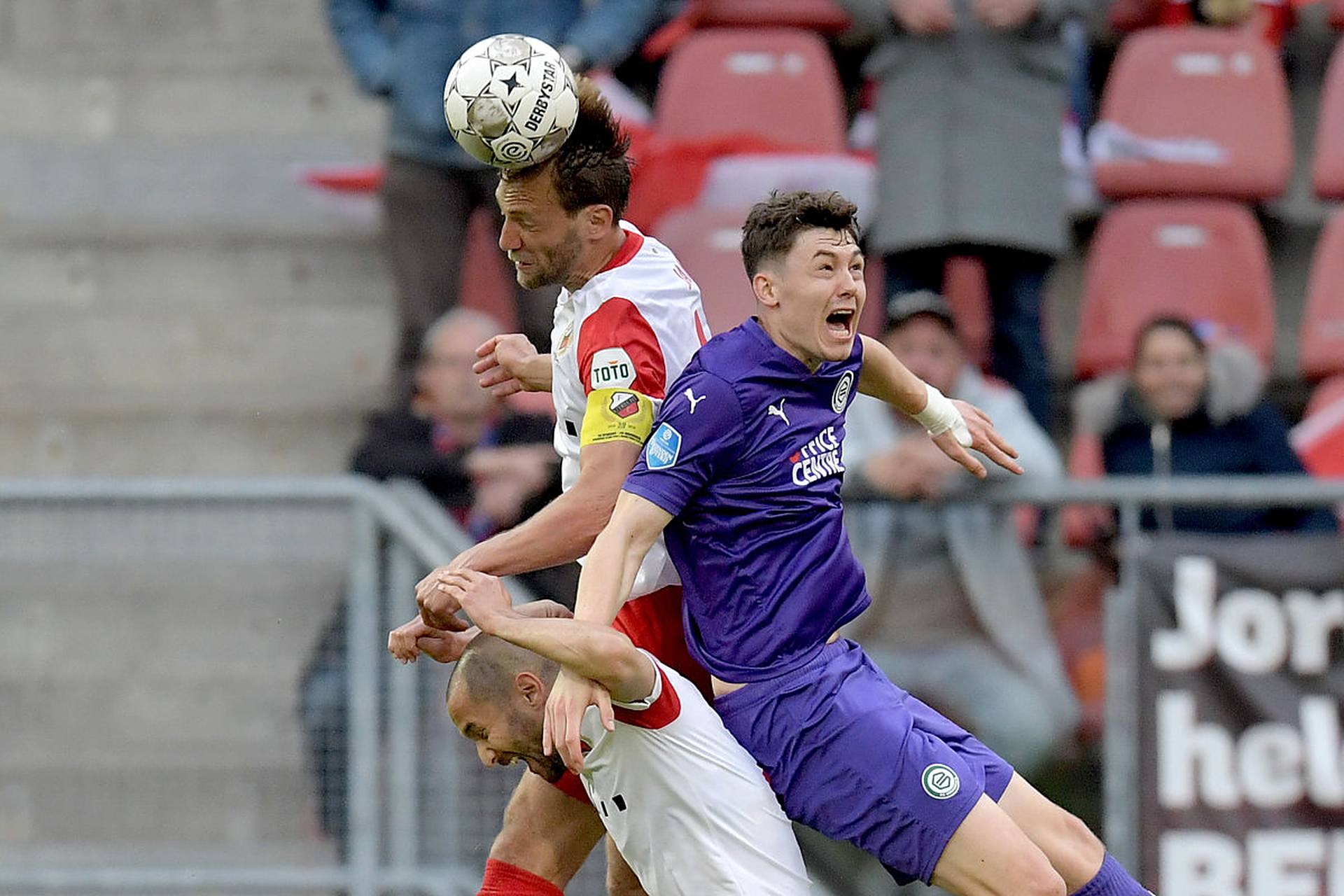 足于顶级联 足于顶级联